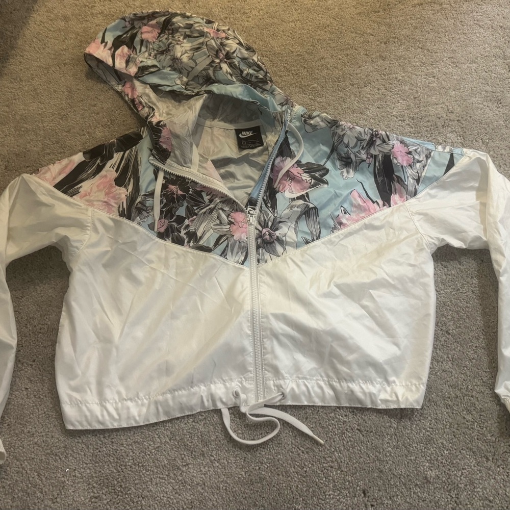 Nike Women's Floral Ski Jacket - White and Blue